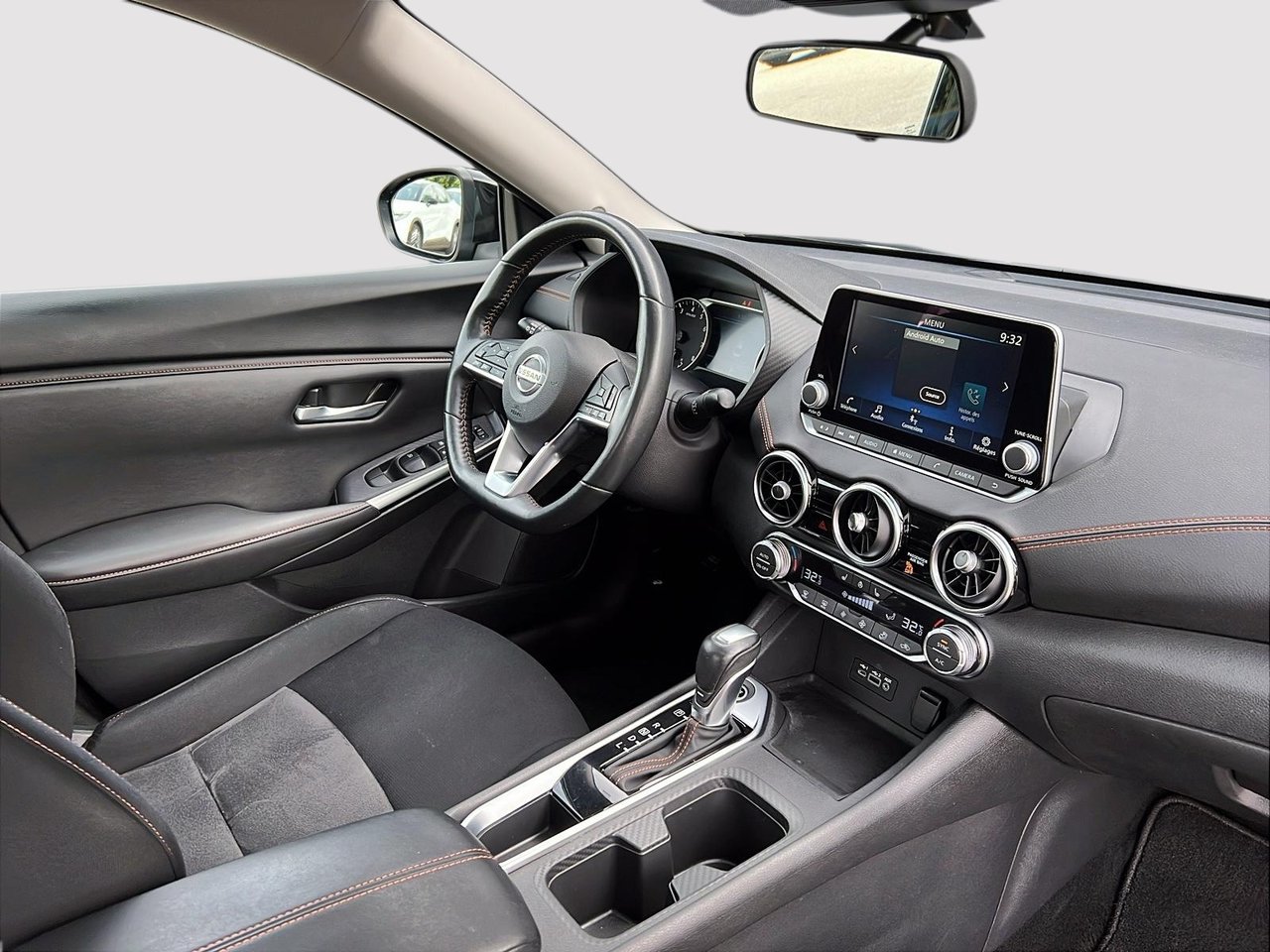 Nissan Sentra SR 2023-17