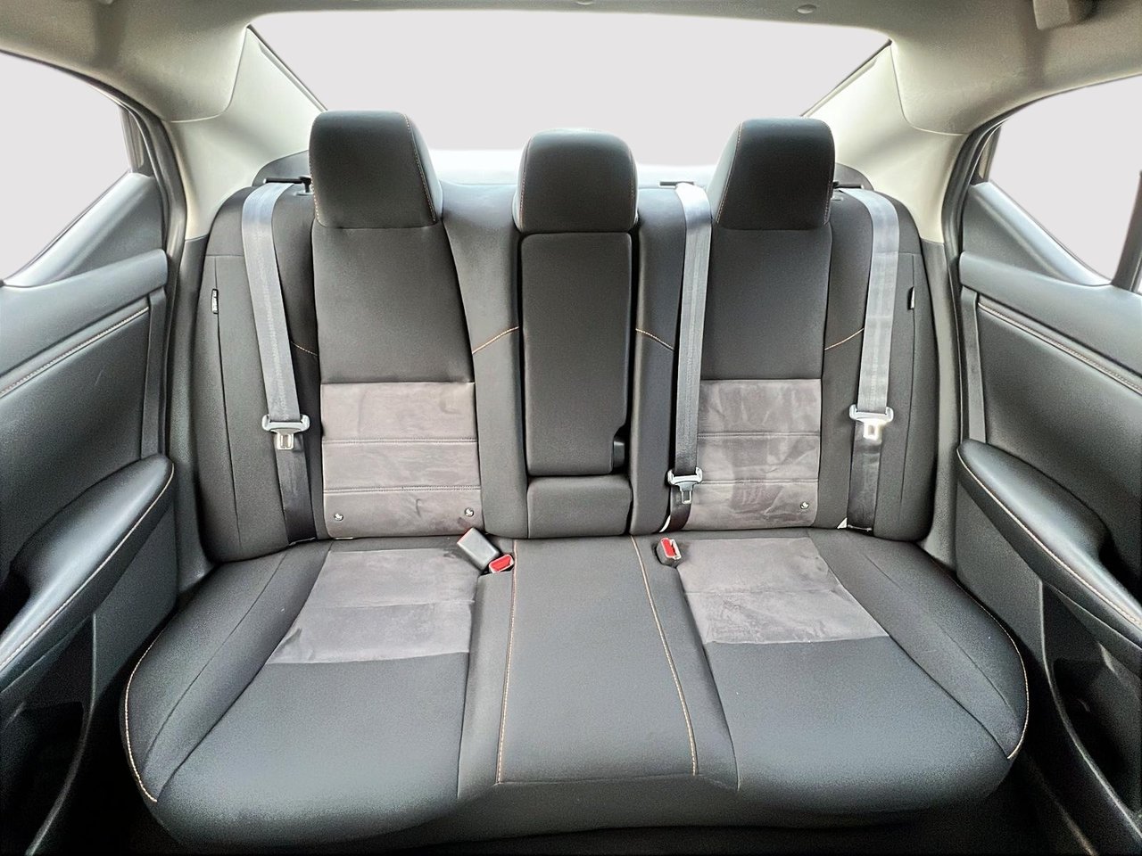 Nissan Sentra SR 2023-13