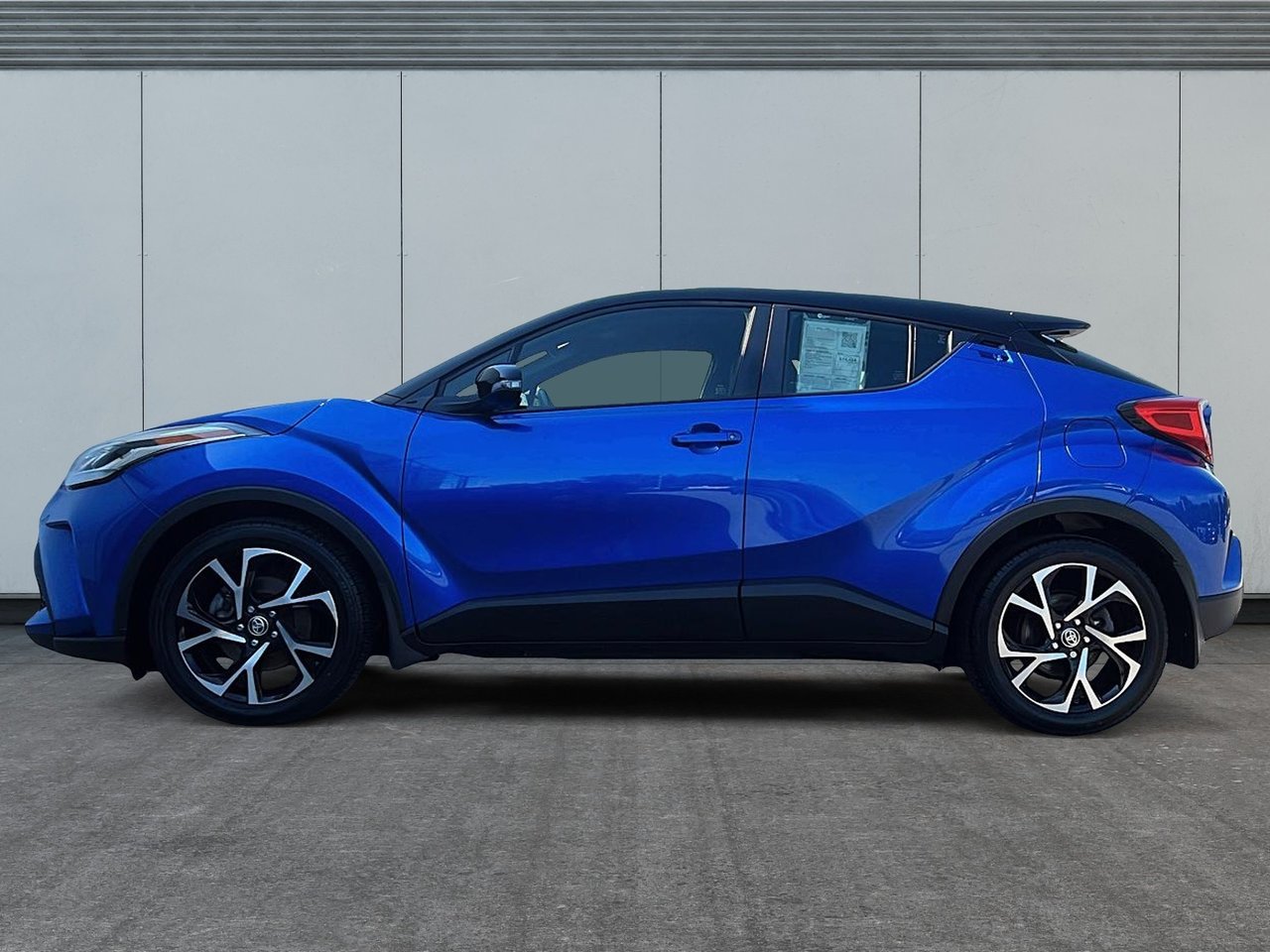Toyota C-HR XLE 2021-4