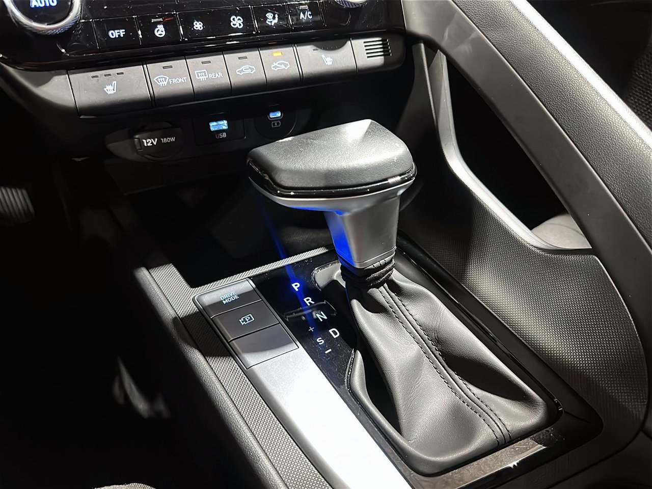2025 Hyundai Elantra Preferred  Ensemble Tech-14