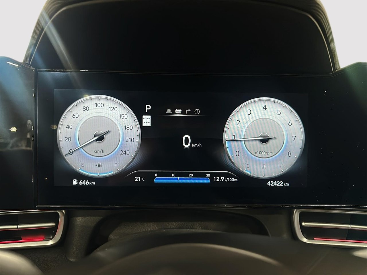 2025 Hyundai Elantra Preferred  Ensemble Tech-13
