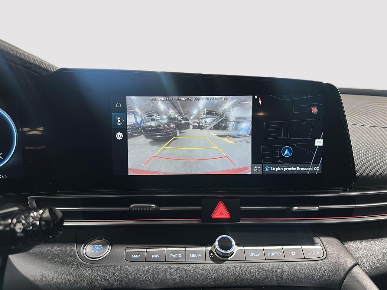 2025 Hyundai Elantra Preferred  Ensemble Tech-16