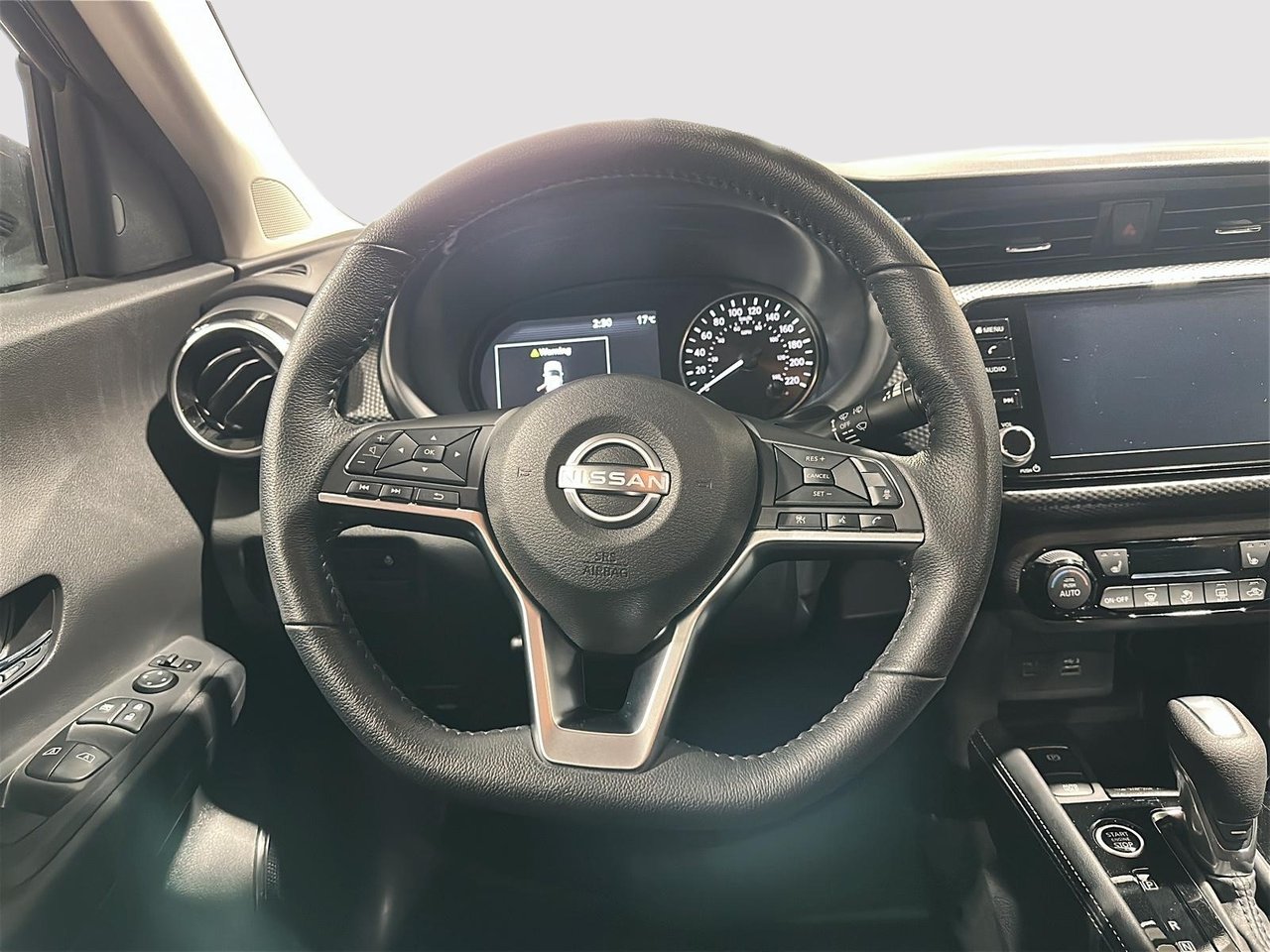 Nissan Kicks Play SV 2025-11