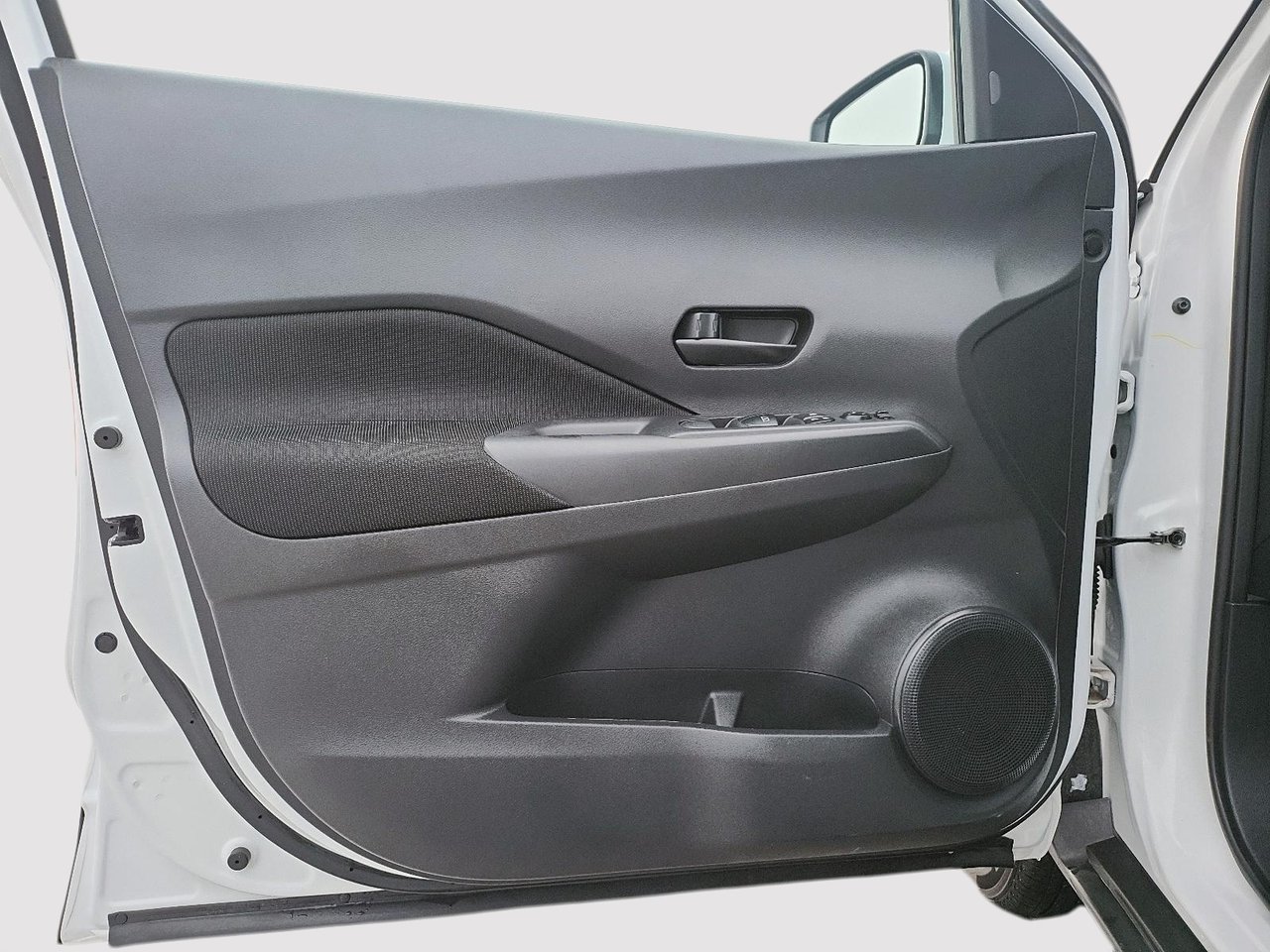 2024 Nissan Kicks S-10