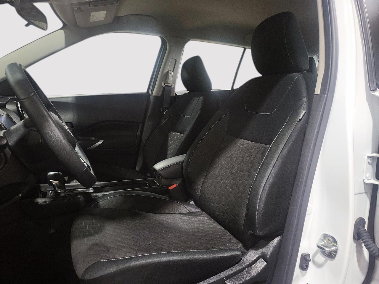 2024 Nissan Kicks SV-8