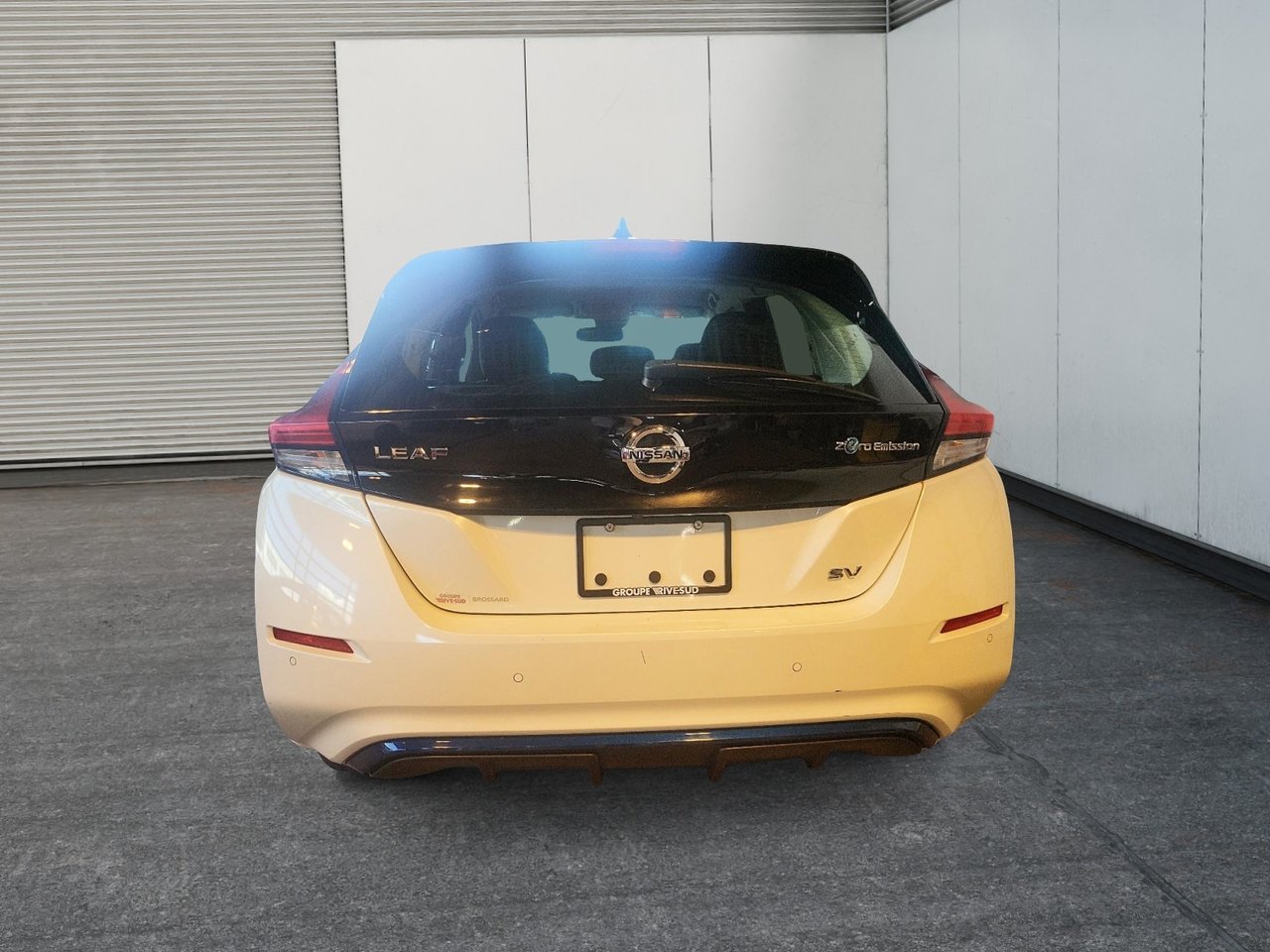 Nissan LEAF SV 2022-2