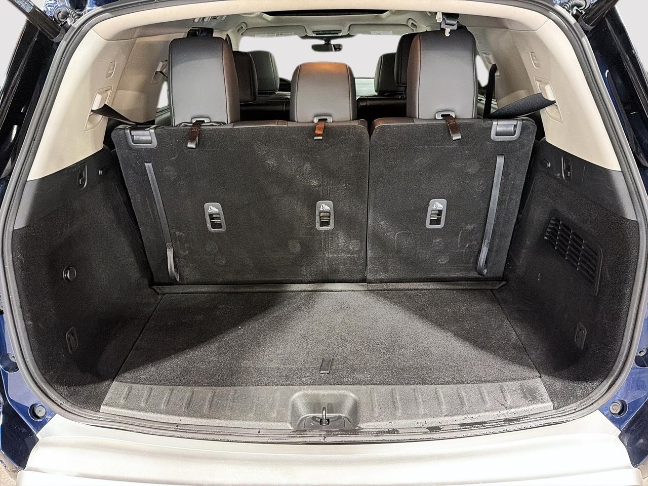 Nissan Pathfinder SL AWD 2024-5