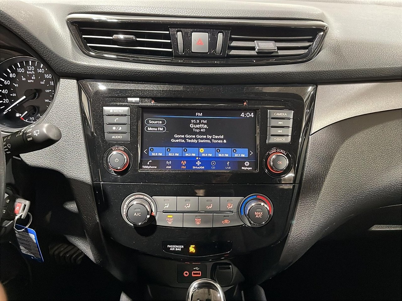 Nissan Qashqai S 2023-17