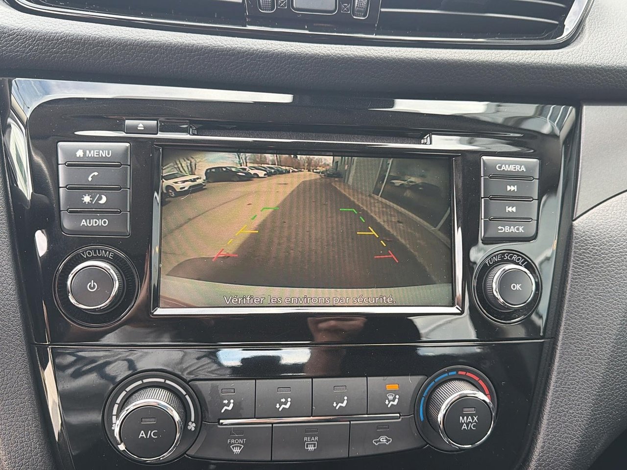 Nissan Qashqai S 2023-16