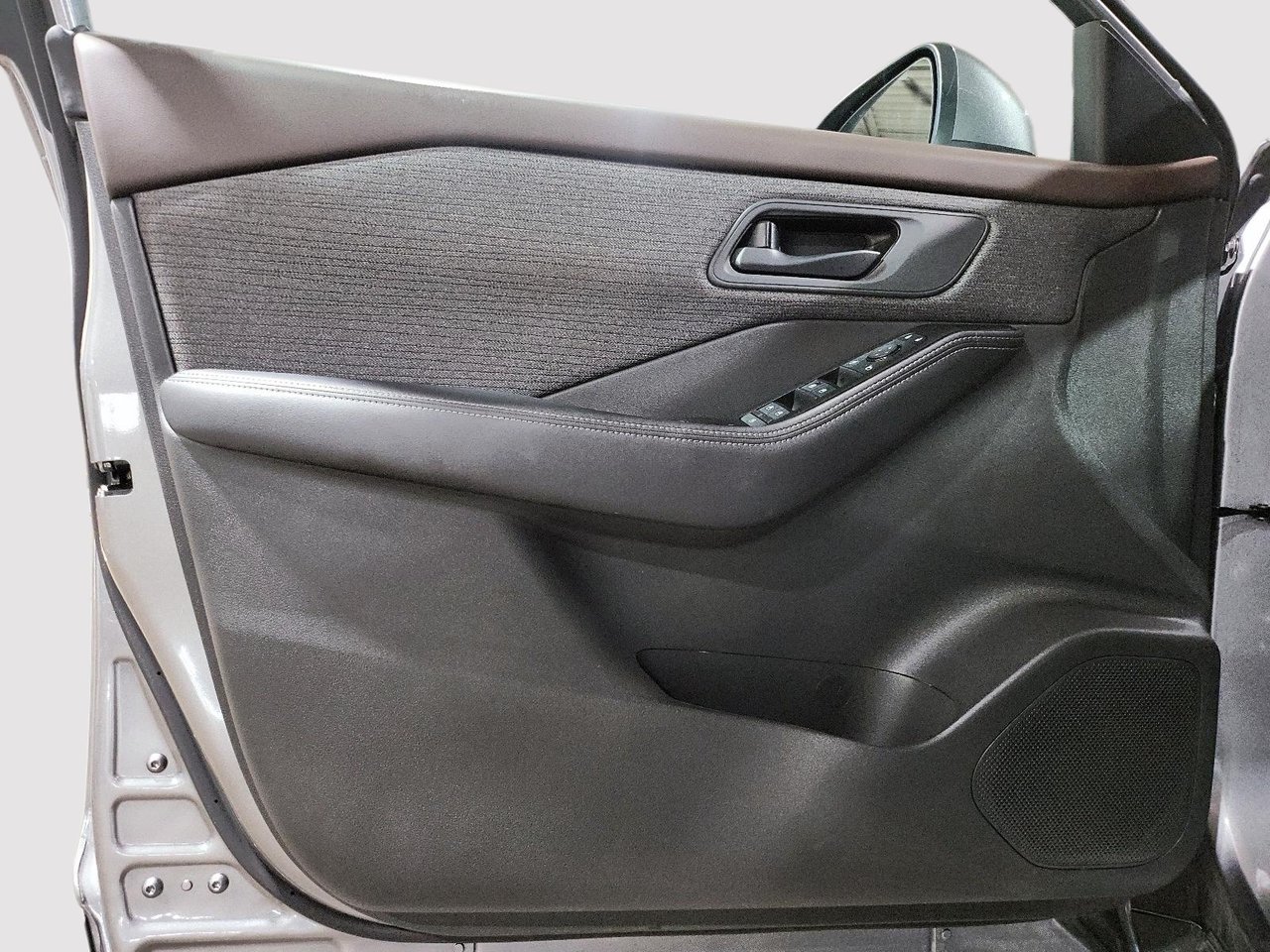 2022 Nissan Rogue S AWD-10