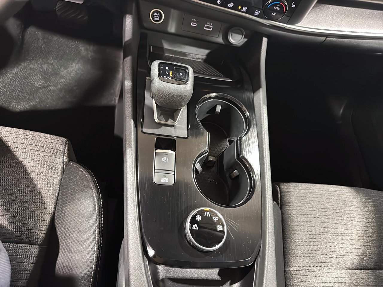 2023 Nissan Rogue SV AWD-14