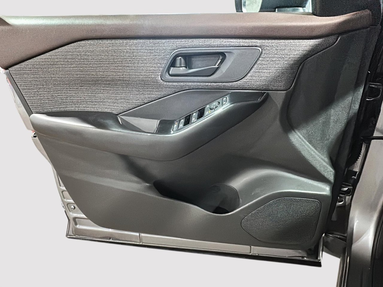 2023 Nissan Rogue S AWD-10