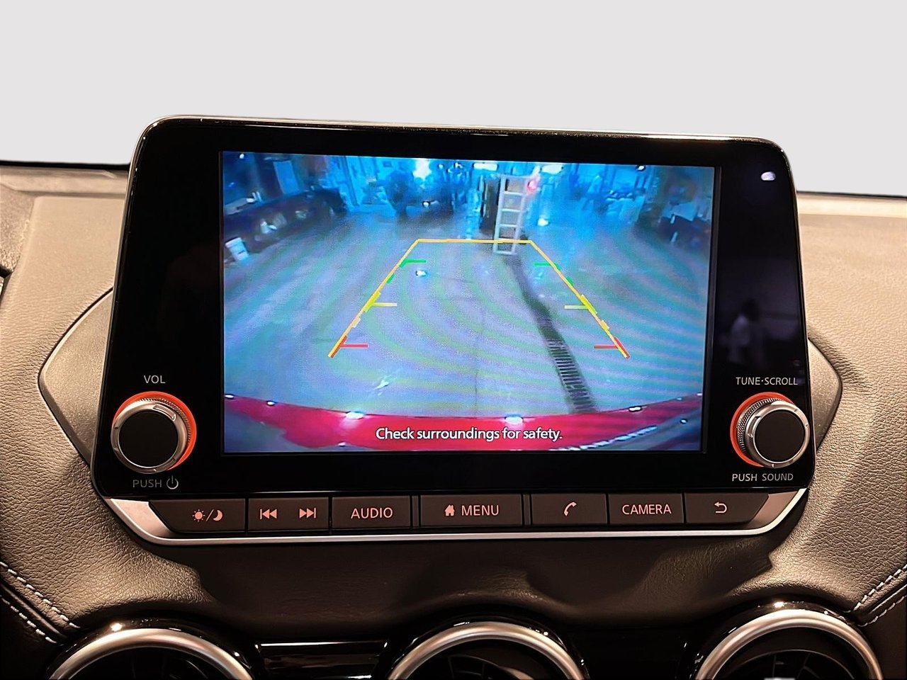 Nissan Sentra SV 2022-16