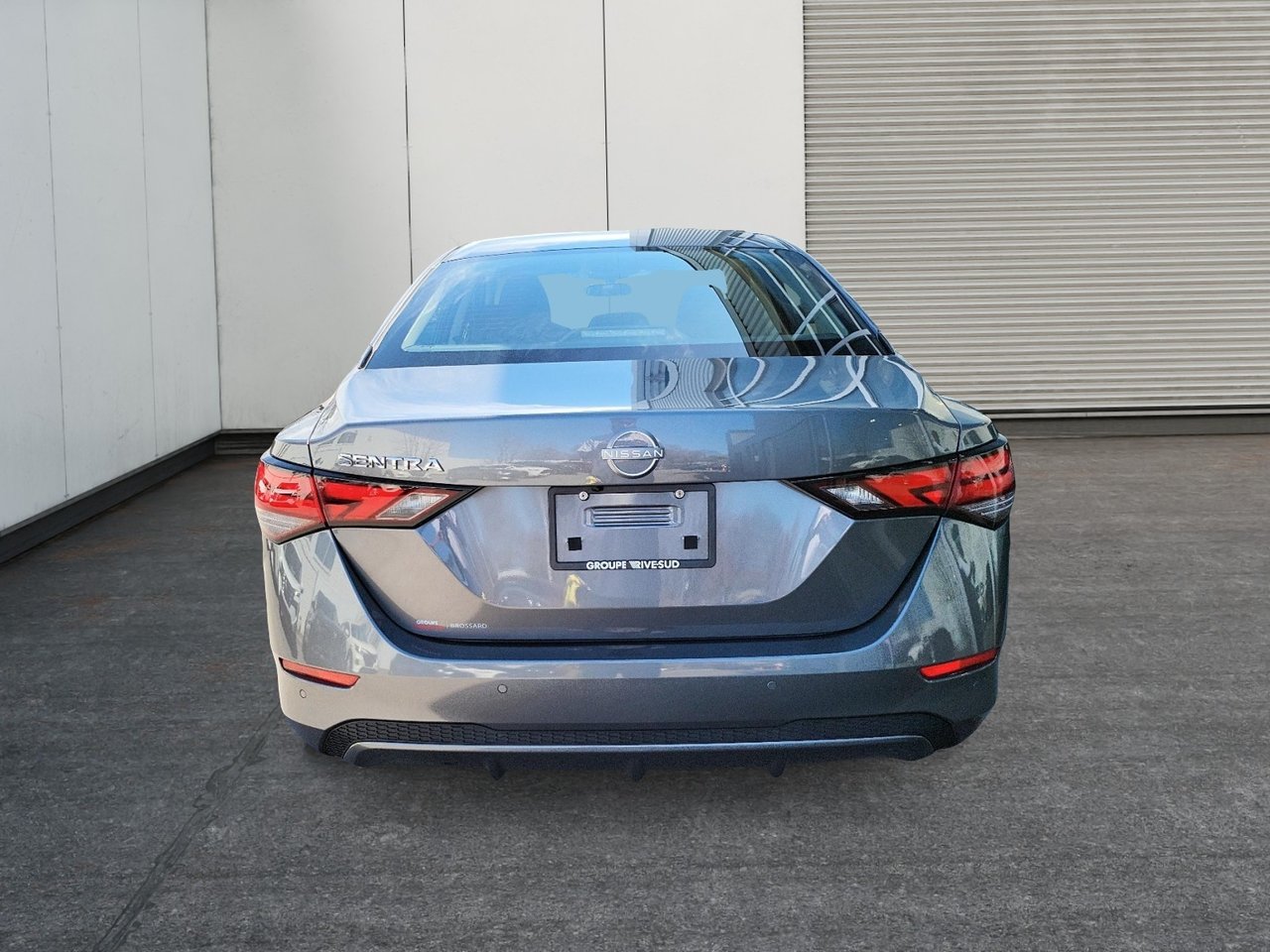 Nissan Sentra S 2024-2