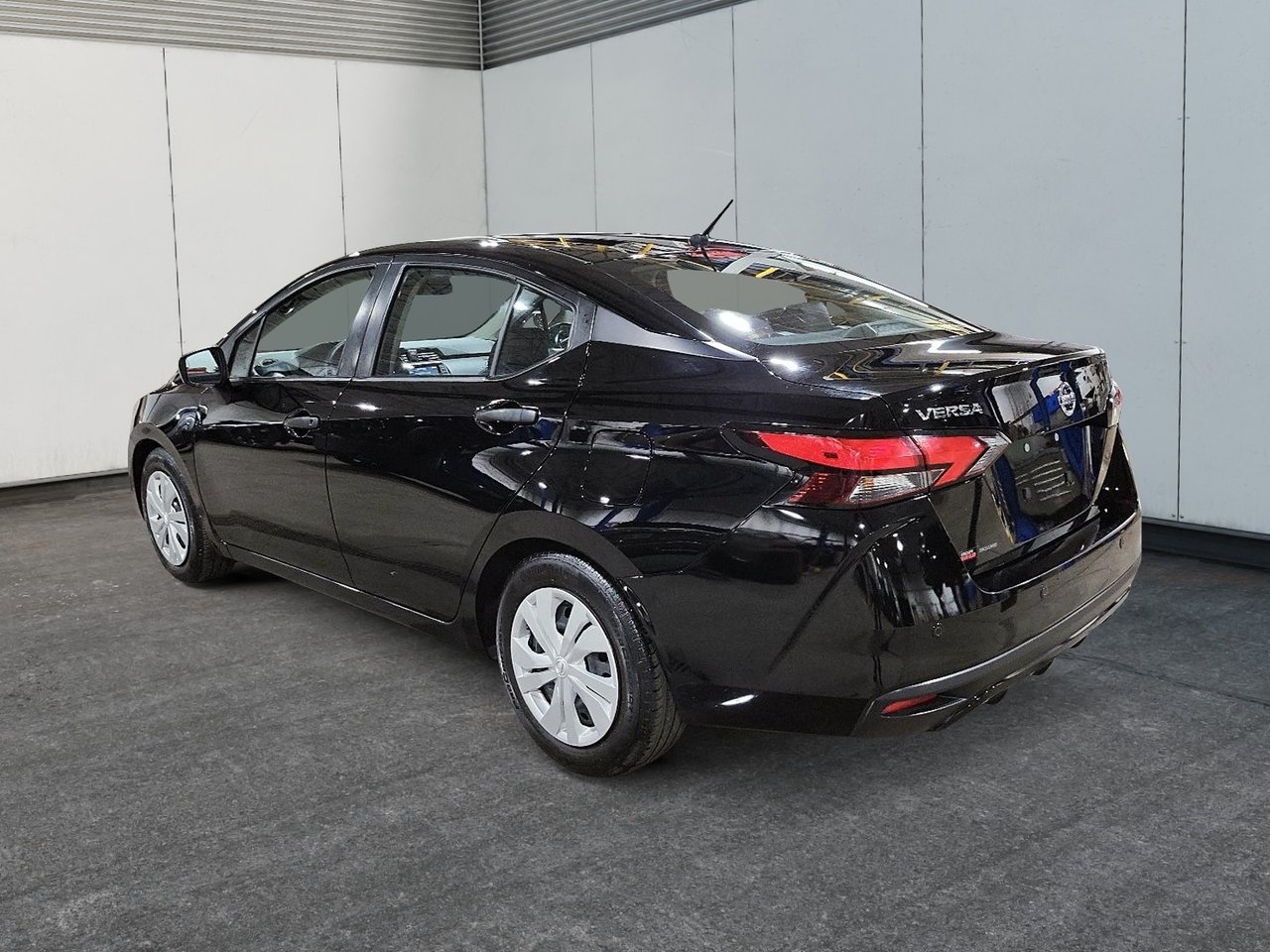 Nissan Versa S 2021-3