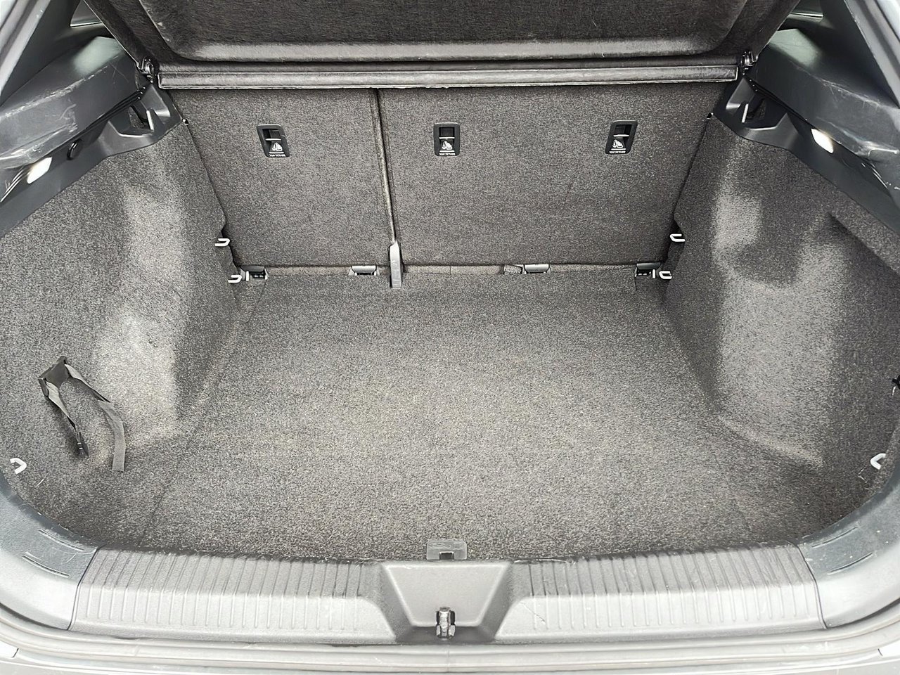 2021 Volkswagen ID.4 PRO AWD-5