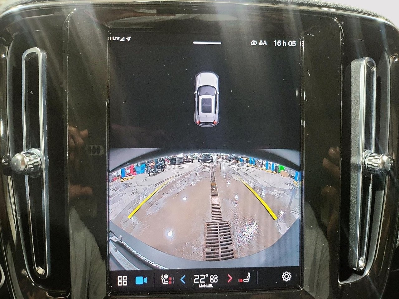 2023 Volvo XC40 PLUS BRIGHT THEME-17