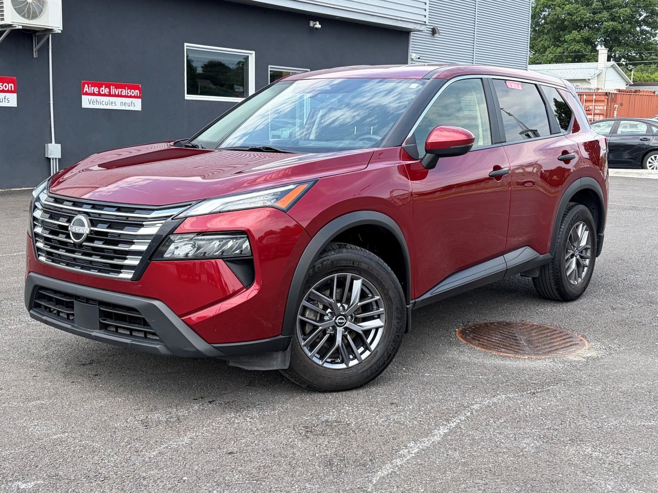 2024 Nissan Rogue S awd - Image 1