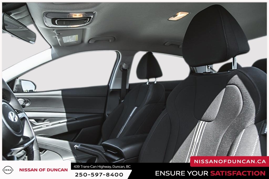 2025 Hyundai Elantra Preferred-12