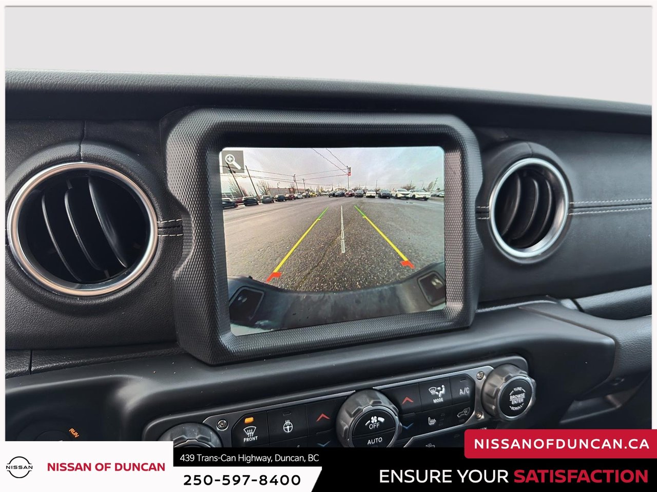 2023 Jeep Gladiator Overland-17