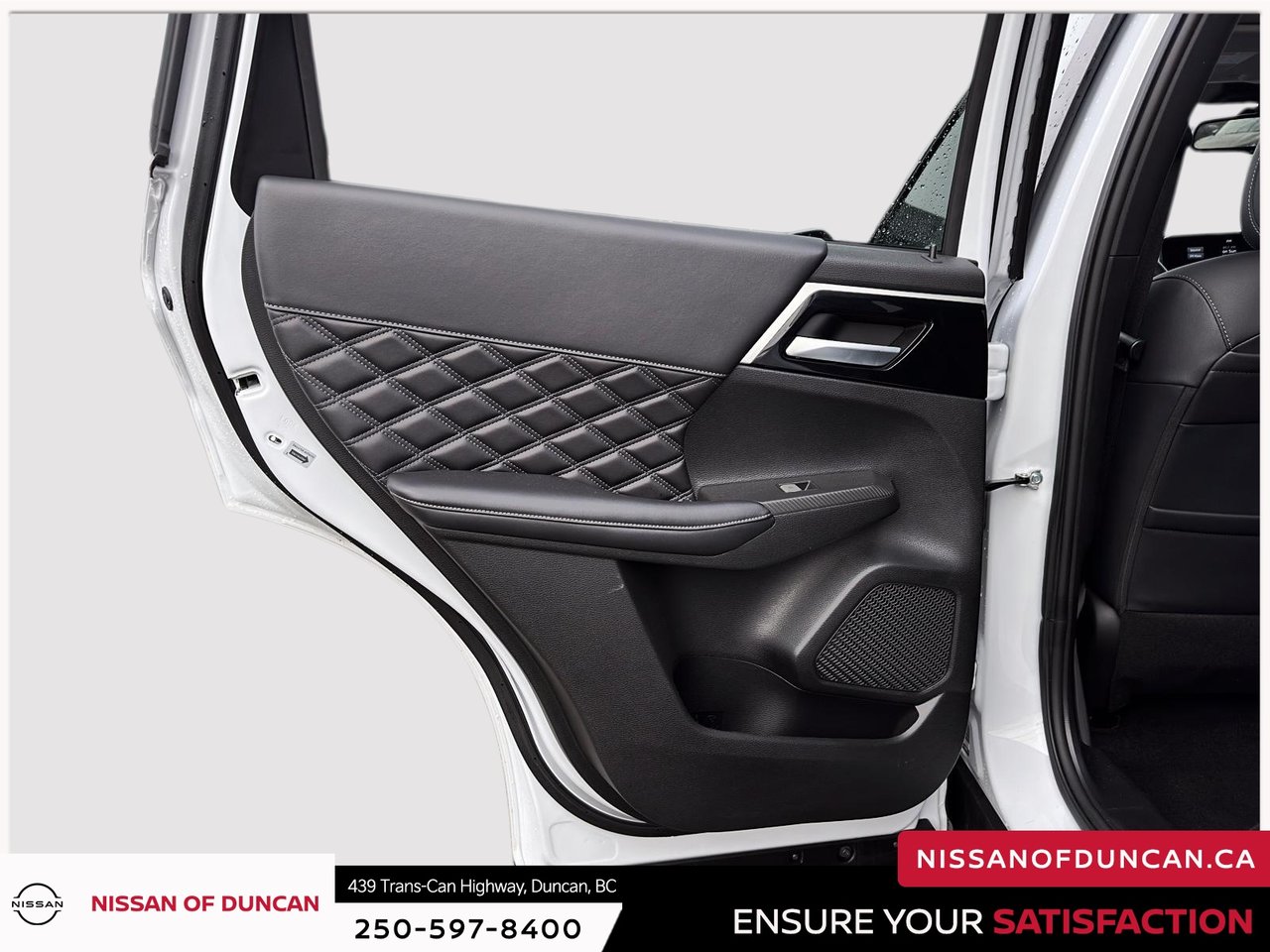 2025 Mitsubishi Outlander PHEV SE-12