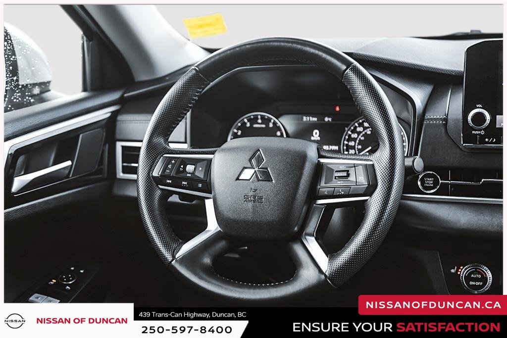 2024 Mitsubishi Outlander ES-15