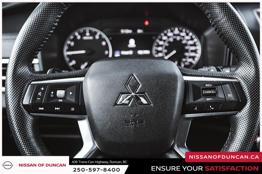 2024 Mitsubishi Outlander ES-22