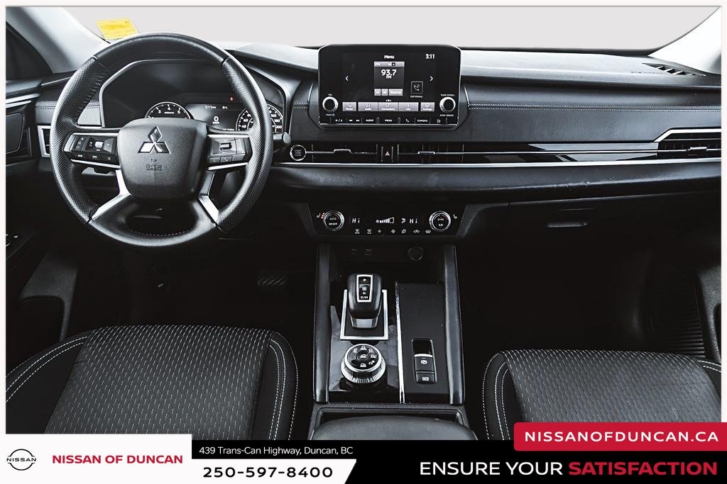 2024 Mitsubishi Outlander ES-14