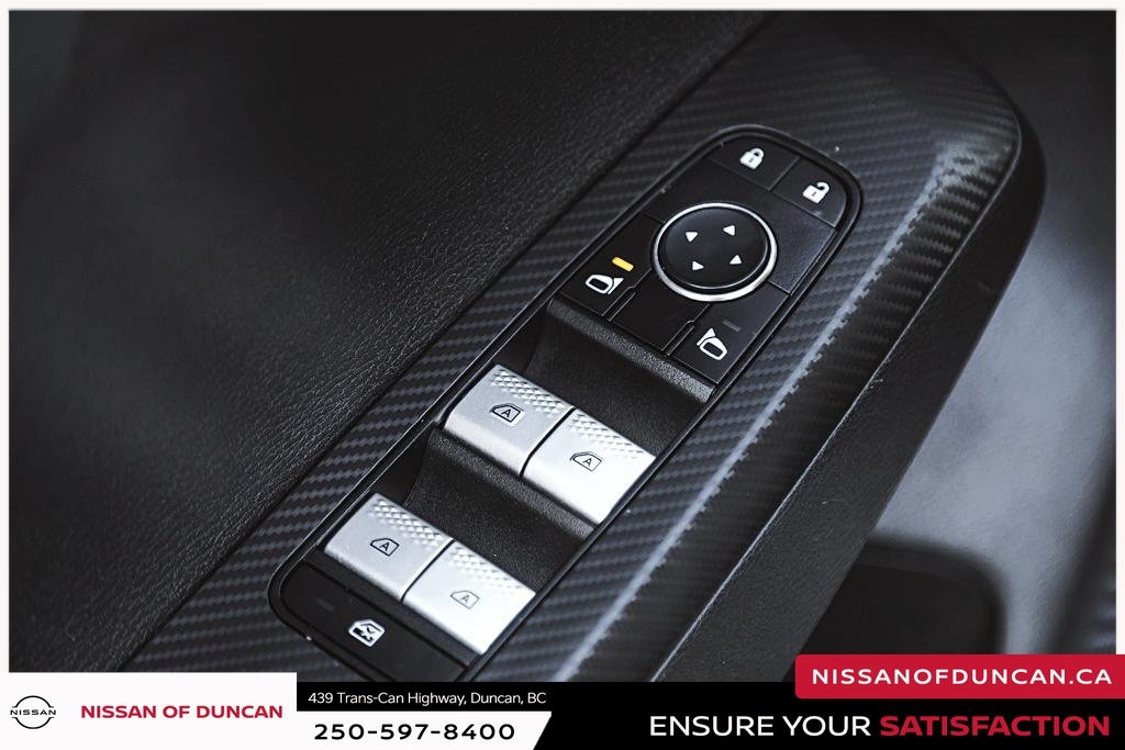 2024 Mitsubishi Outlander ES-9