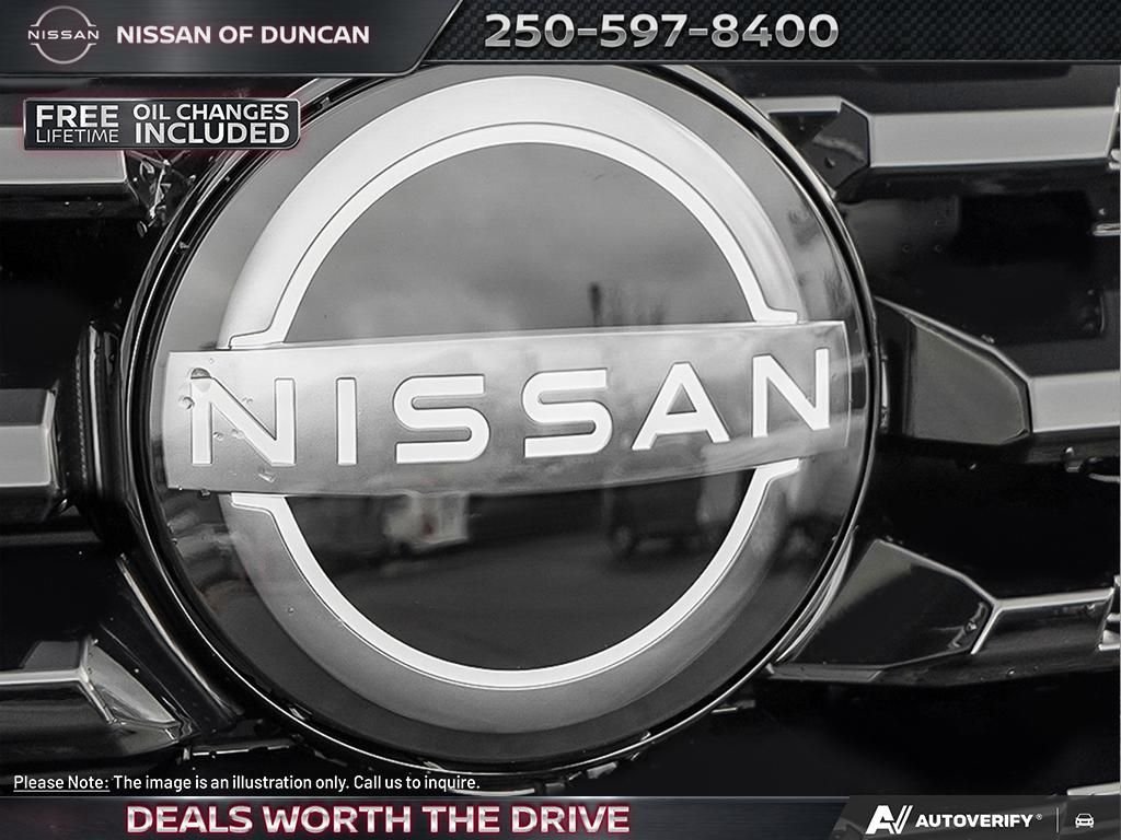 2025 Nissan Kicks Play SV-8