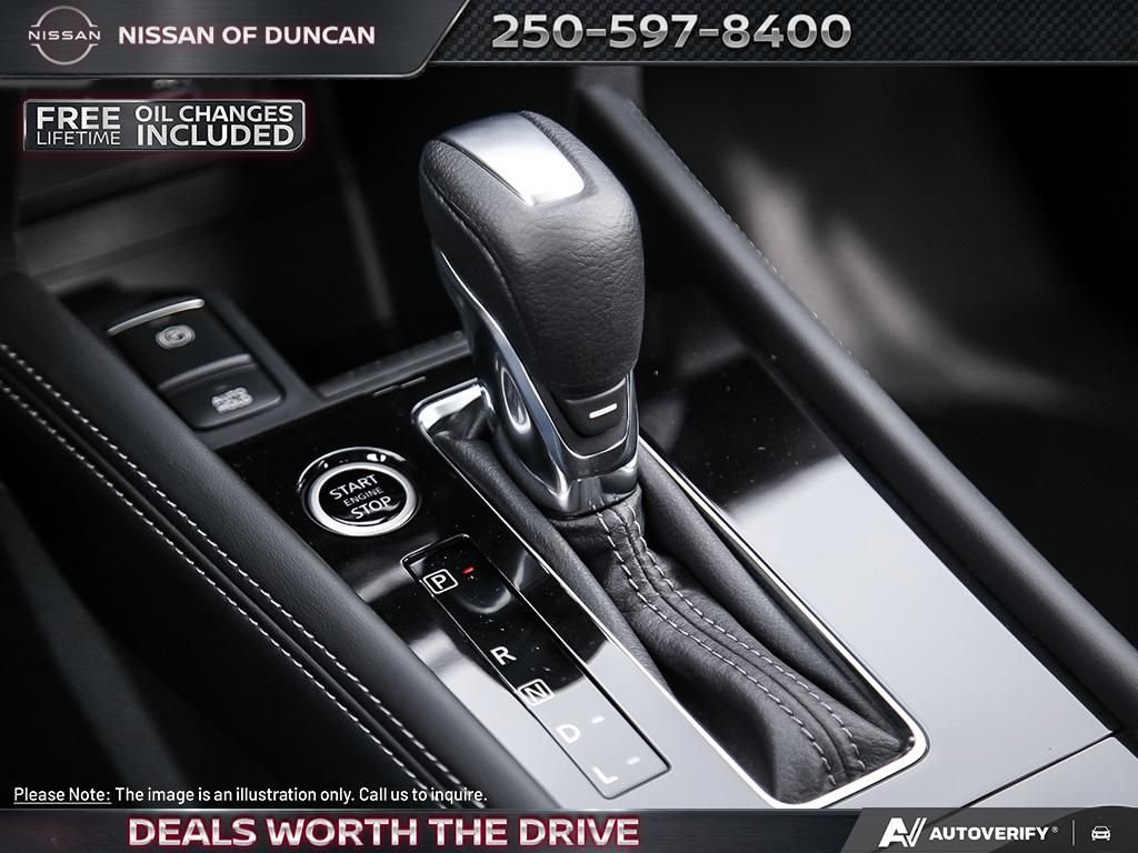 2025 Nissan Kicks Play SV-13
