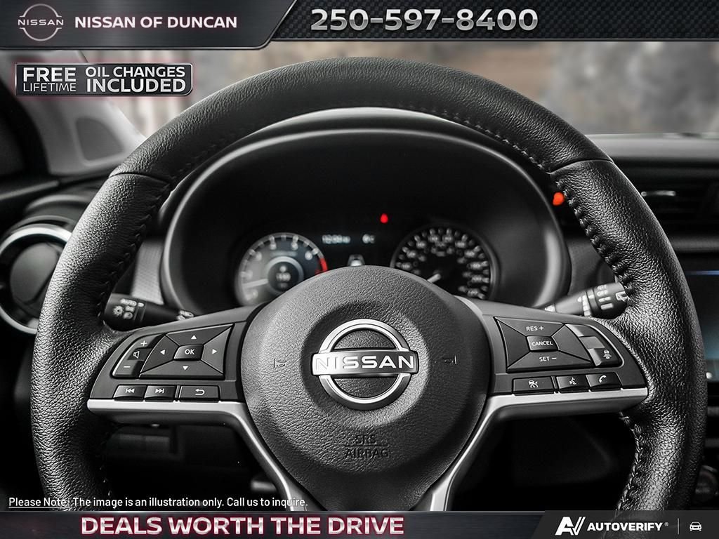 2025 Nissan Kicks Play SV-12