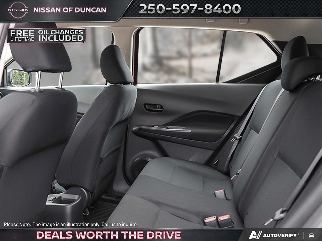 2025 Nissan Kicks Play S-19