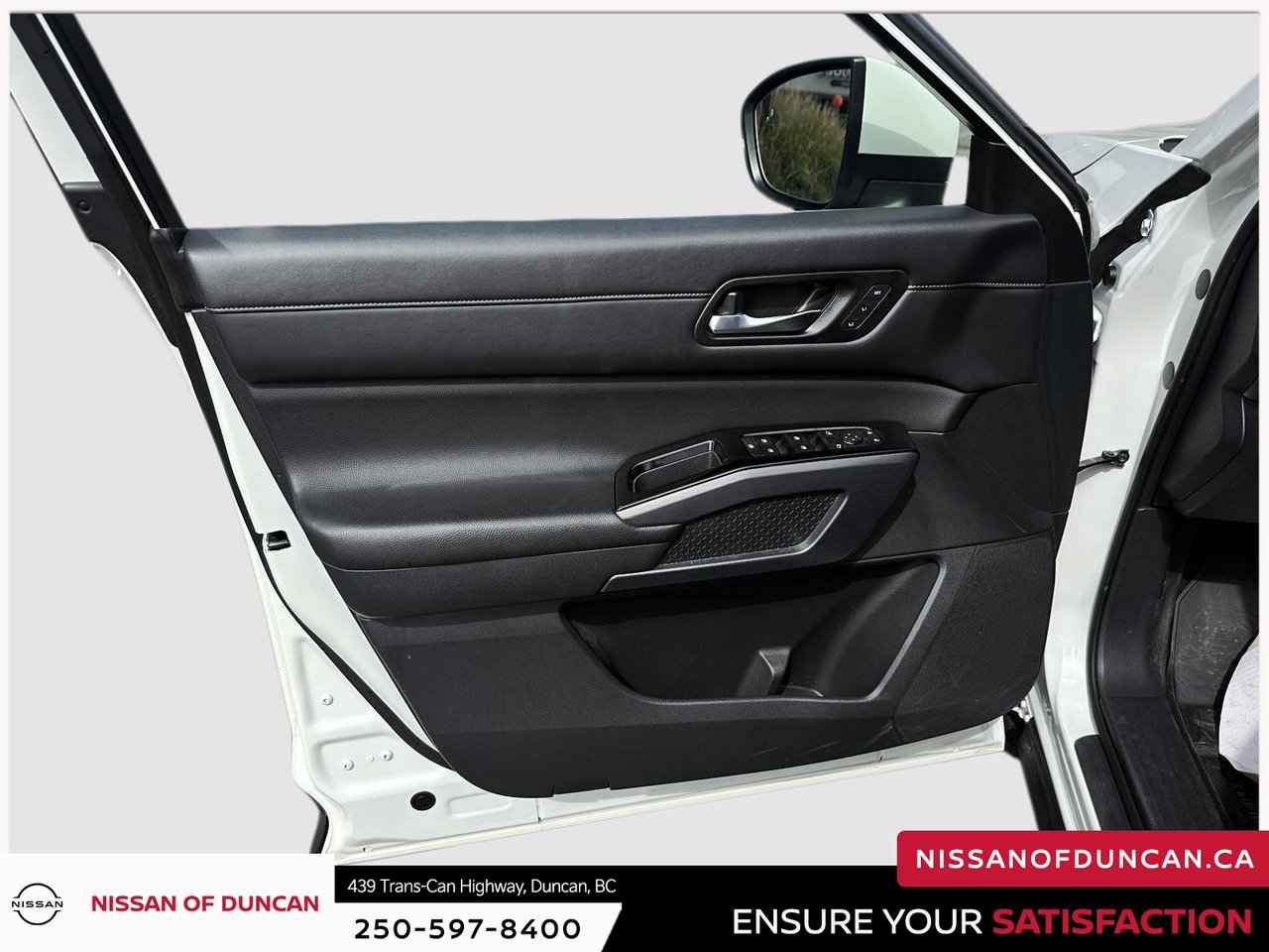 2023 Nissan Pathfinder SL-10