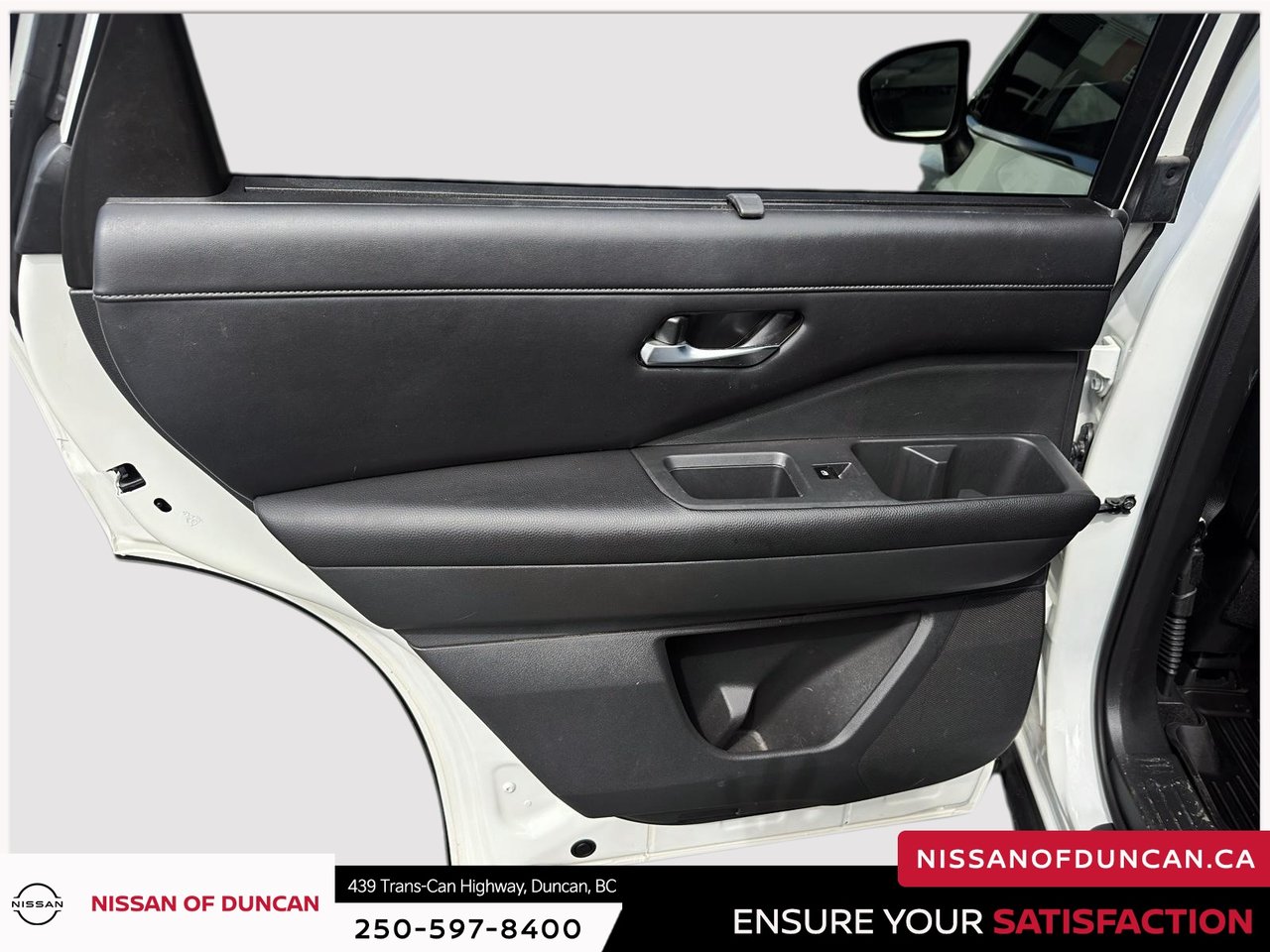 2023 Nissan Pathfinder SL-9