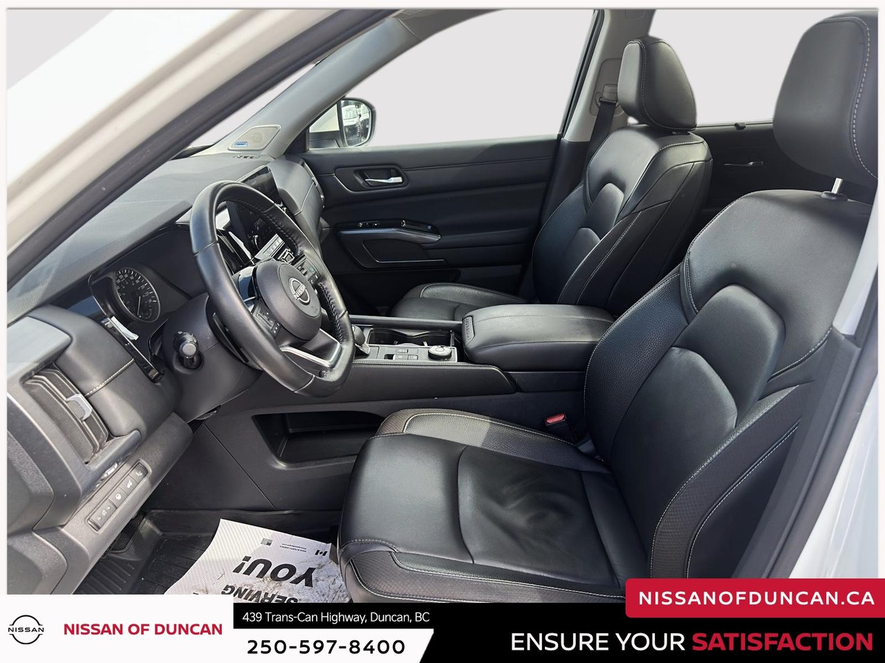 2023 Nissan Pathfinder SL-8