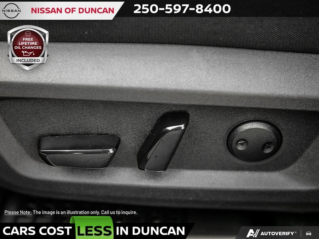 2025 Nissan Rogue SV MOONROOF-23