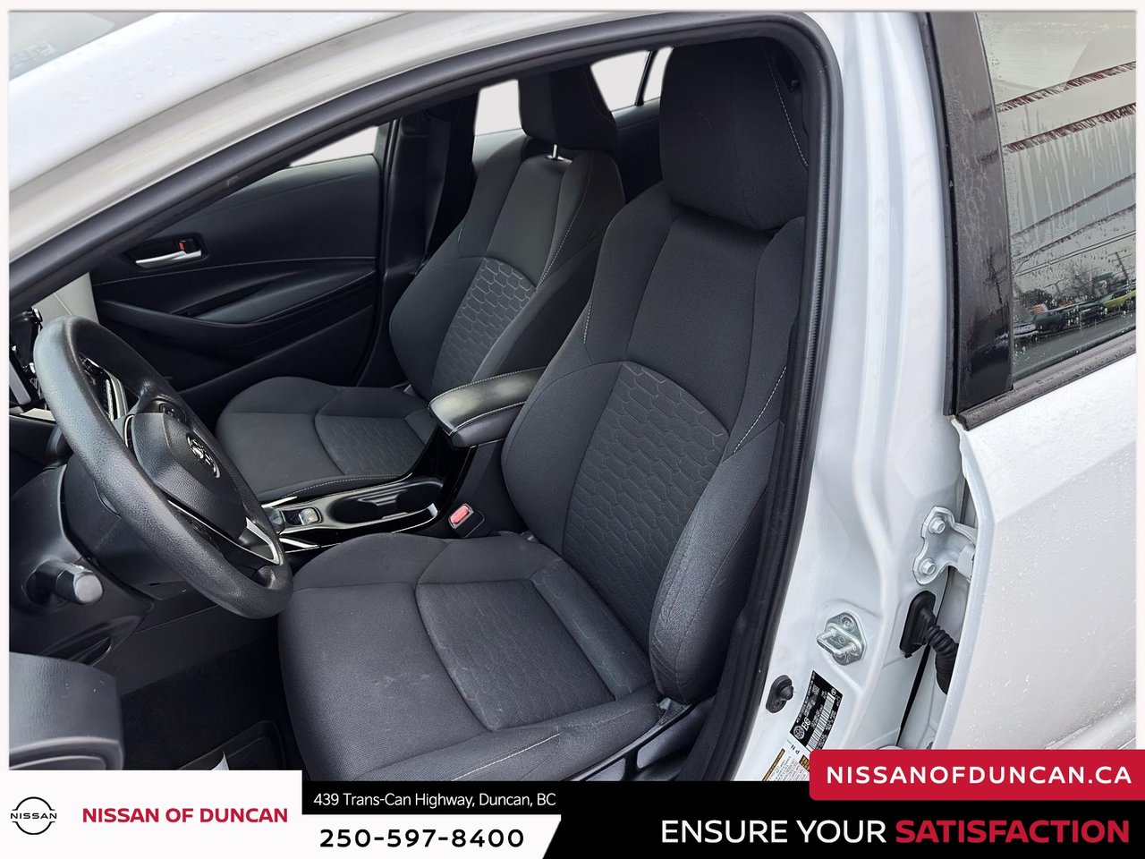 2021 Toyota Corolla Hatchback LE-8