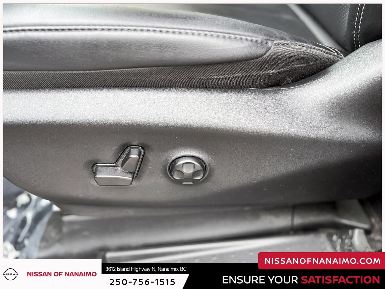 2025 Chrysler Grand Caravan SXT-16