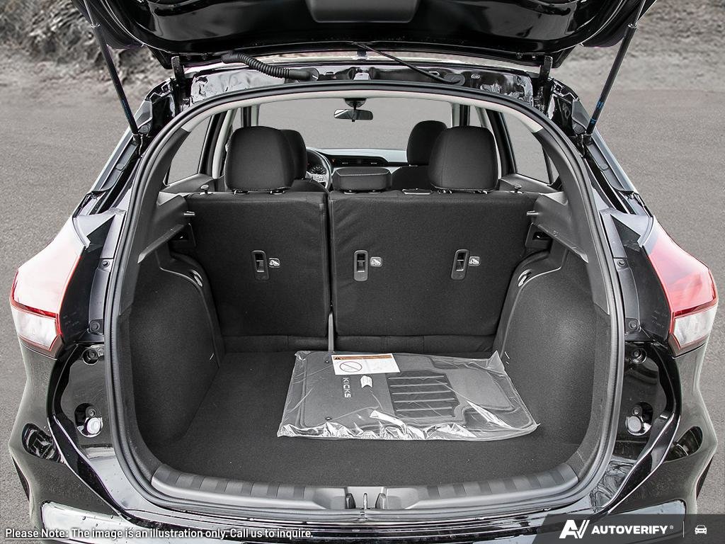 2025 Nissan Kicks Play SV-6