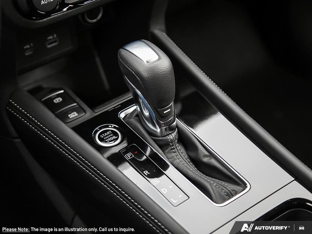 2025 Nissan Kicks Play SV-16