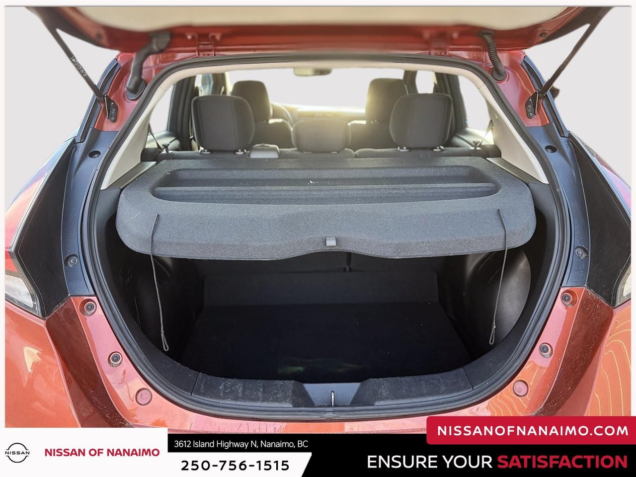 2022 Nissan Leaf SV Plus-11