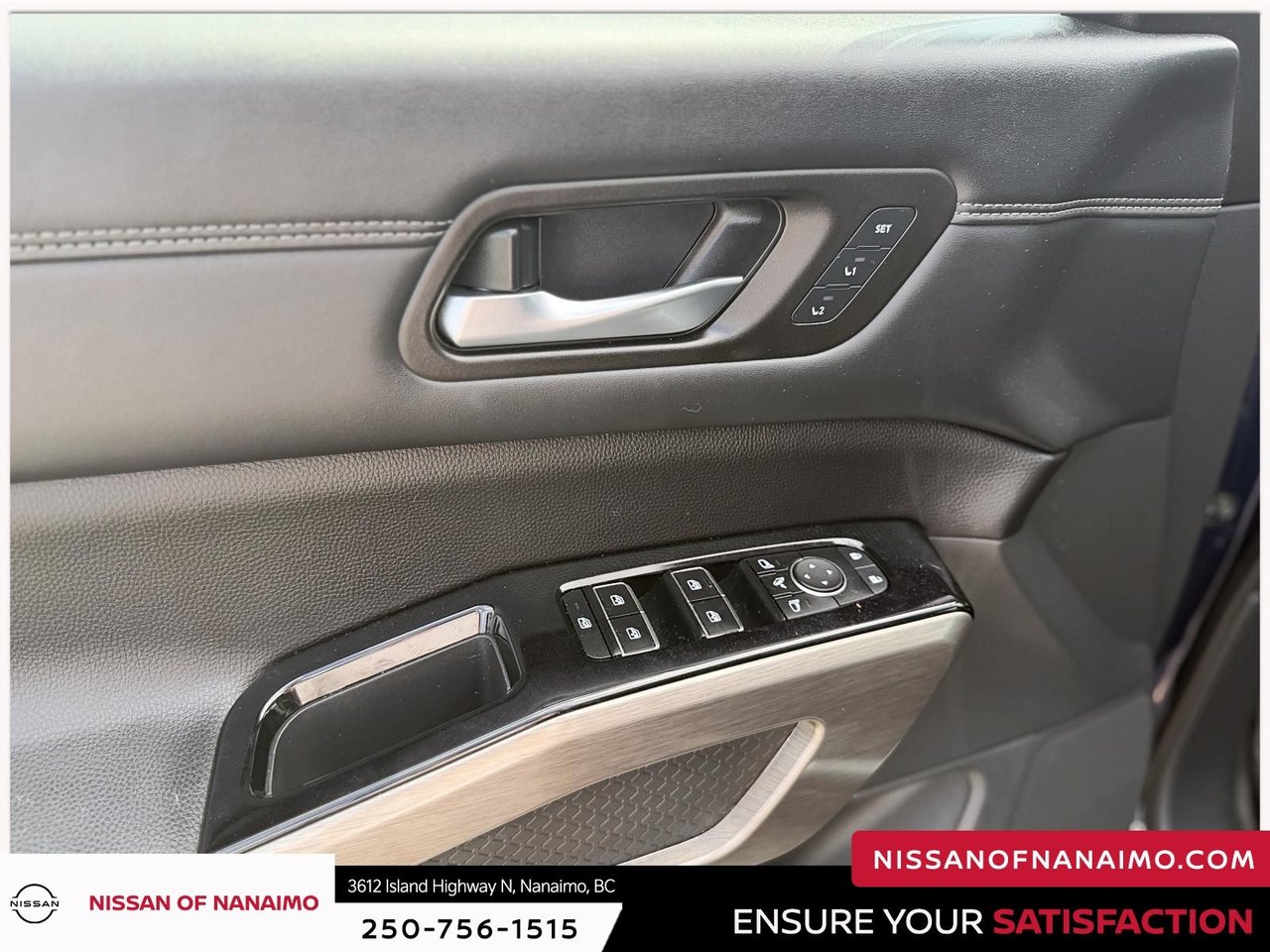 2023 Nissan Pathfinder Platinum-18