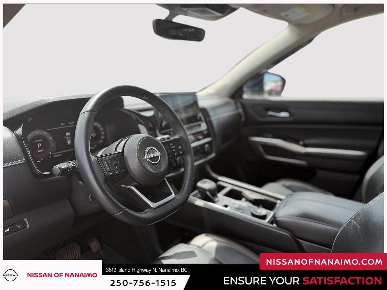 2023 Nissan Pathfinder Platinum-17