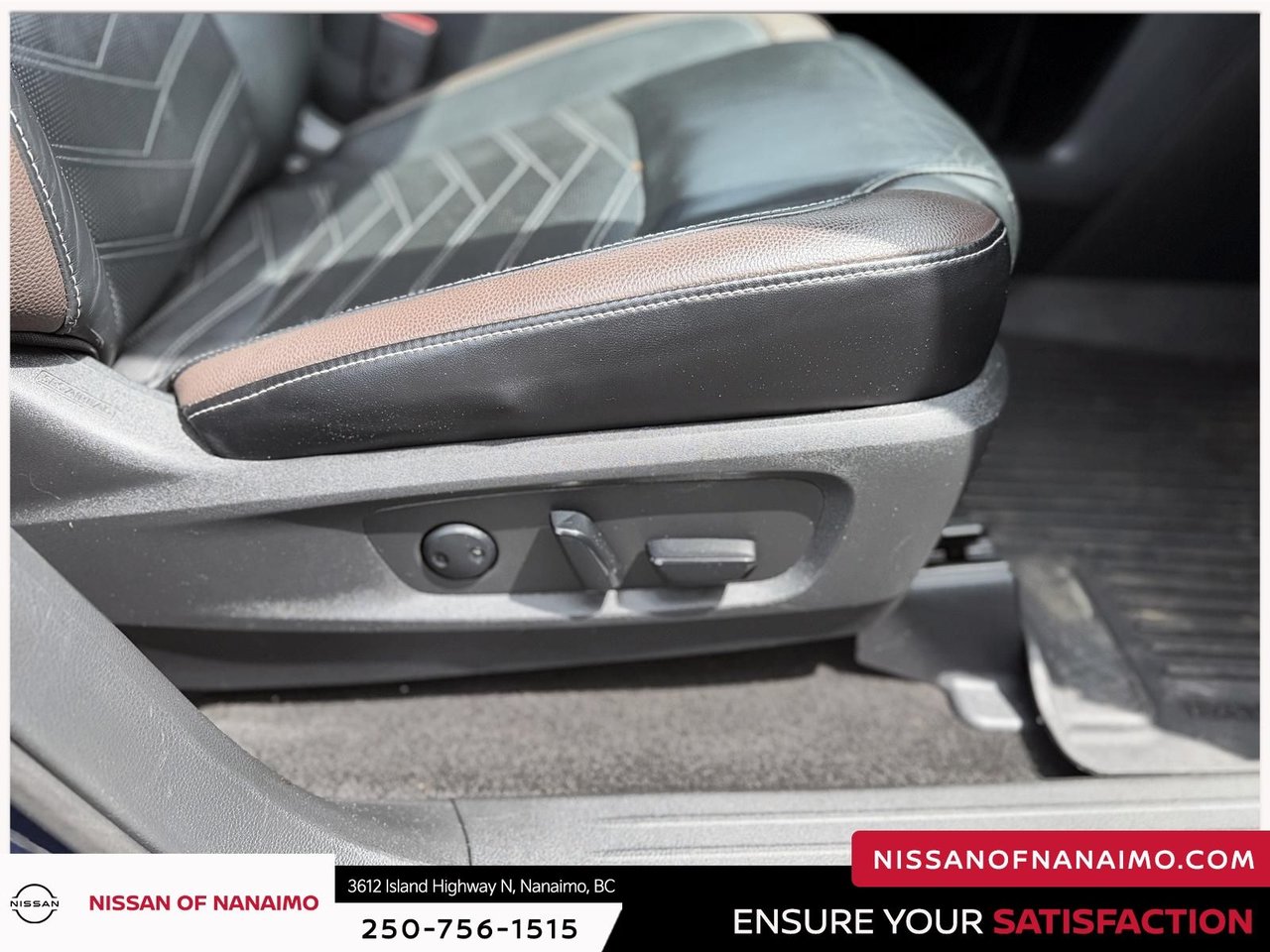 2023 Nissan Pathfinder Platinum-13