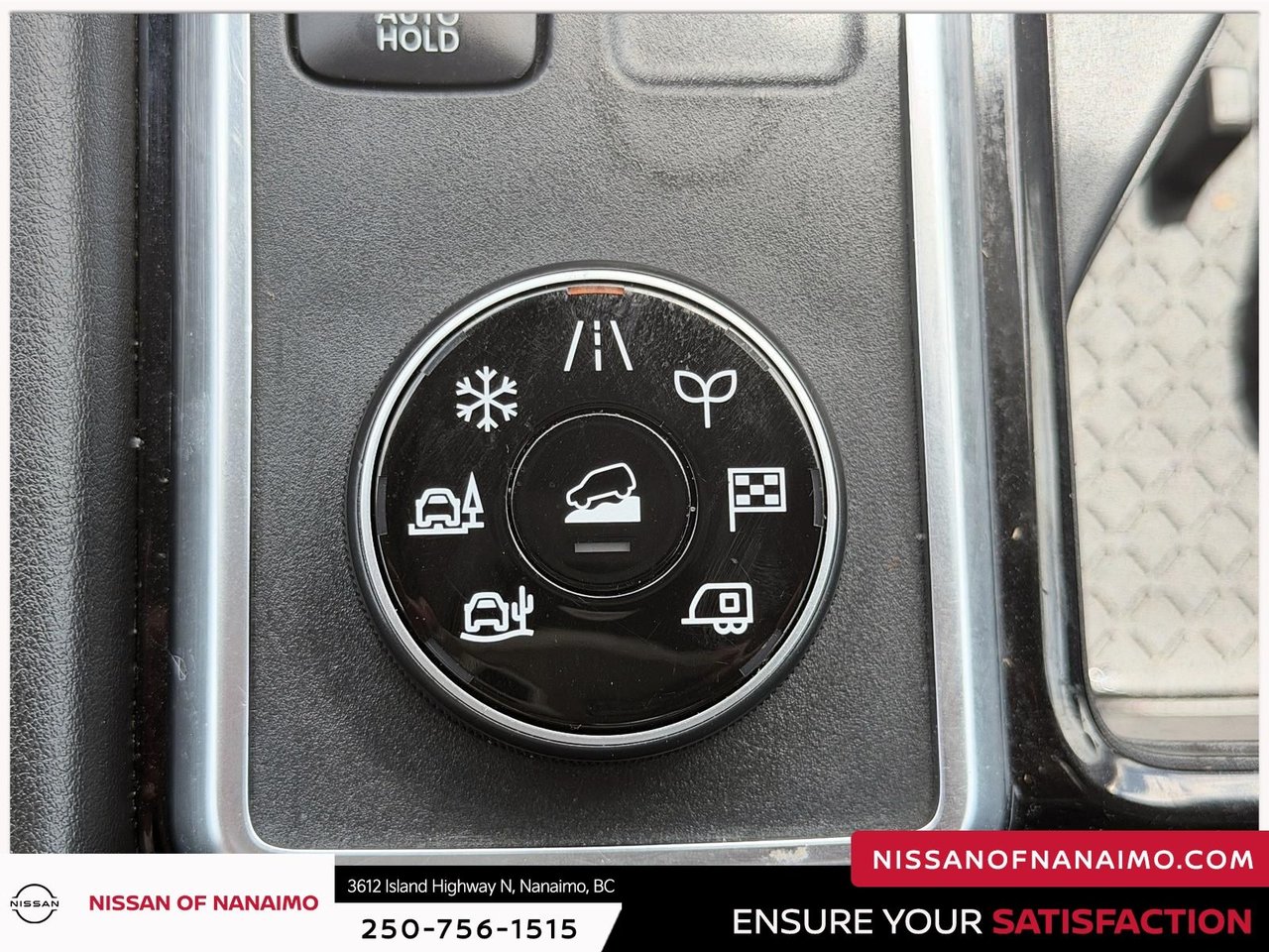 2023 Nissan Pathfinder Platinum-29