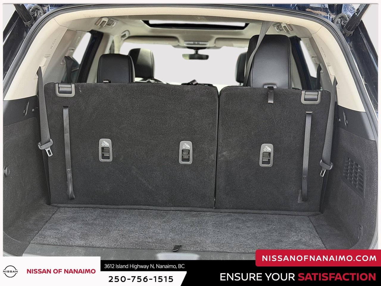 2023 Nissan Pathfinder Platinum-37