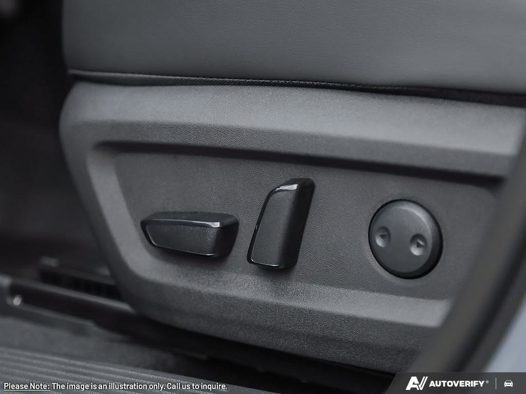 2026 Nissan Rogue Platinum-25