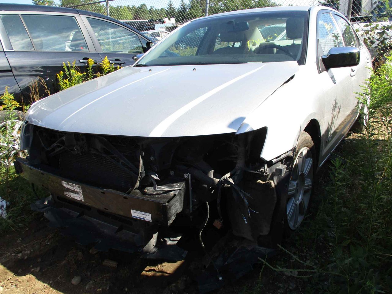 Silver 2009 Lincoln MKZ Sedan Front-Wheel Drive Automatic