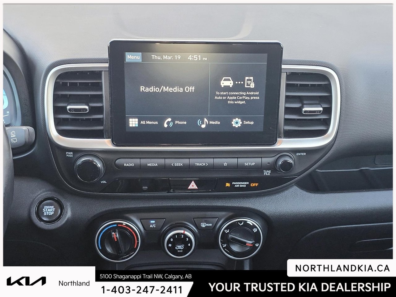 2023 Hyundai Venue Preferred-13